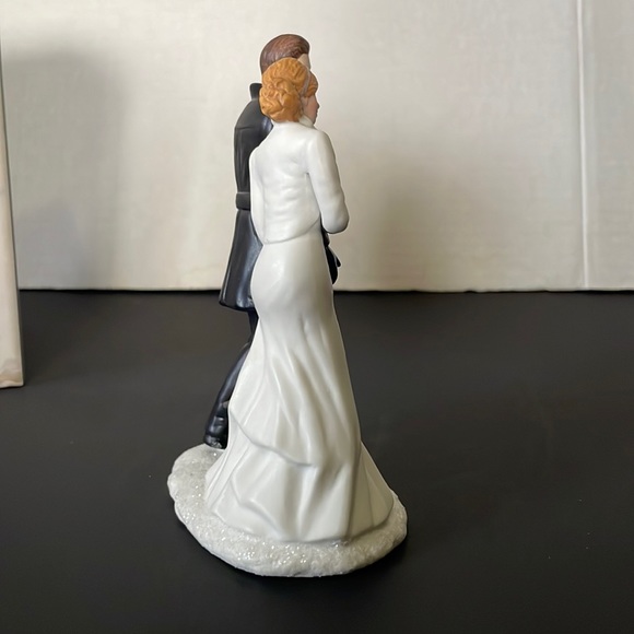 Wedding Cake Topper Winter Wonderland New Weddingstar Figurine Bride Groom - Picture 7 of 9